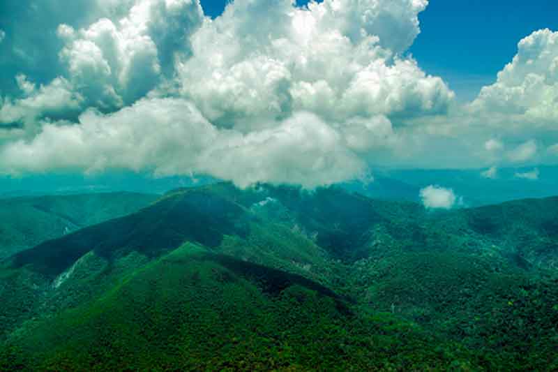 cloud over Saddle peak 