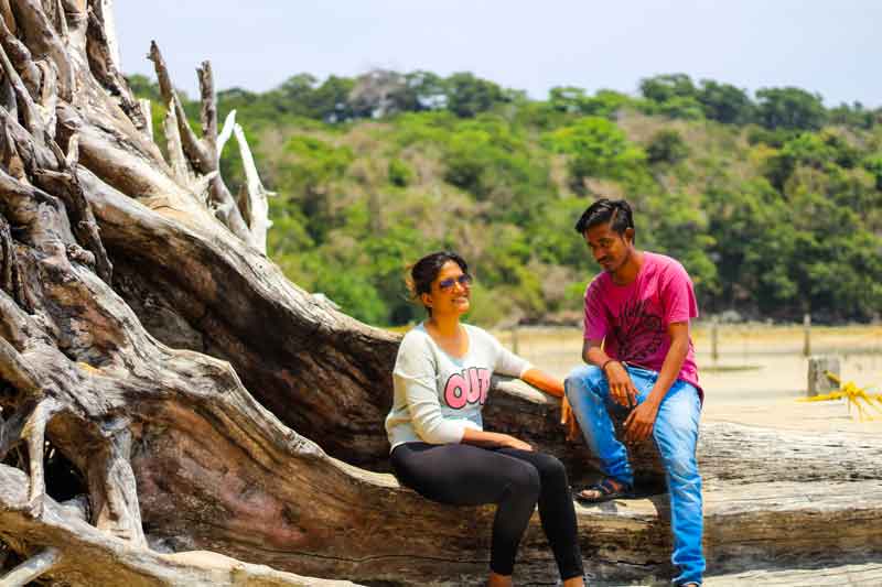 shilpa and sunny relaxing at chidiyatapu